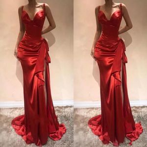 Elegant Red Long Evening Dresses 2021 Sweetheart Mermaid Formal Prom Dress with Slit Sweep Train Dragkedja Sidan Split aftonklänningar Satin 2300