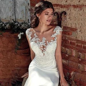Runway Dresses New lace decal mermaid floor mopping short sleeved gorgeous wedding dress beautiful and charming round neck evening gown 2024