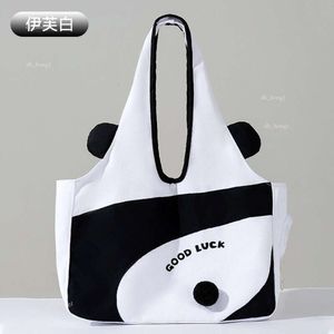 Minimalist Black Cartoon Cat Space Cat Bag, Little Cat Spring/Summer Outdoor Travel Crossbody Bag, Large Capacity Pet Bag 638