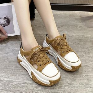 Buty zwykłe 2024 Spring Chunky Sneakers for Women Europe Baotou Podwyższanie taty mieszanej kolorowej platformy Sport Platforma