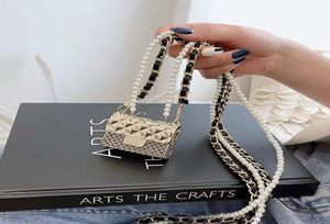 Designer Bag Naszyjnik Kobiety metalowe puste słuchawki Bages Bages Pearl Chain Diamond Crossbody Torby wisząca dekoracja szyi SmallB7625561