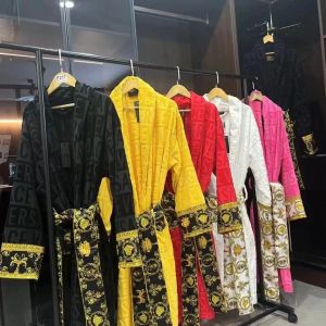 Erkekler Pijamalar Erkek Kadın Ev Ellikleri Şal Yakası Pamuk Yumuşak Kabarık Tasarımcı 8 Renk Markası Lüks Vintage Batrobe Pijamalar UNISEX ÇİFT NEDENGOWN M-3XL