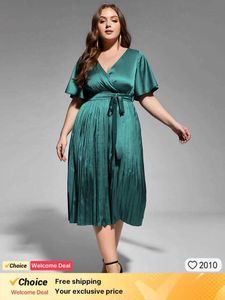 Plus -Size -Kleider plus Größe Kleidung Feste Farbe Elegantes Kleid Dame Sommer Kurzer Slve Grn Ruffle Slve Wrap Gürtel Falten Sem Midi Kleid Y240510