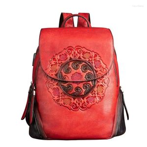 Rucksack Vintage echte Leder -Rucksäcke handgeprägte geprägte Taschen für Frauen China -Stil Persönlichkeit Ladies Bag