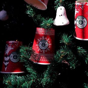 Engångskoppar sugrör 50st högkvalitativ julkopp 14oz 400 ml rött kaffesparty kall dryck papper med lock takeaway -paket
