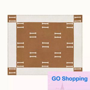 Simple Deigner Blanket First Class Letters Cashmere Blanket Coral Blanket Nap Air Conditioning Room Blankets Camping Decorative Sofa Blanket