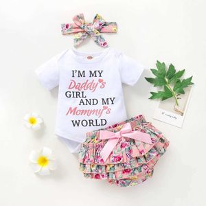 Kläder sätter nyfödd pappa tjej mamma värld tryckt kortärmad rufsad blomma korta shorts pannband set baby flicka klädl240513