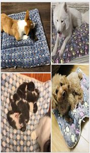 Kattbäddar möbler husdjur matta flanell hund säng vinter förtjockas varmt hus filt valp sovtäcke handduk kudde för små medel 9709211