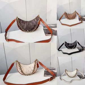 Moda crossbody torba designerska najwyższej jakości kobiety luksus c nowa torba półksiężyca torba na crossbody wolna wszechstronna miękka skórzana torba na grochotka hobo torba