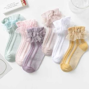 Kinder Socken neue Sommermädchen-Socken Spitzen Rüschen Socken Prinzessin Net Childrens Knöchel Kurz atmungsaktives Baumwoll weiß rosa Jungen Vorschule Socken 1-12y D240513