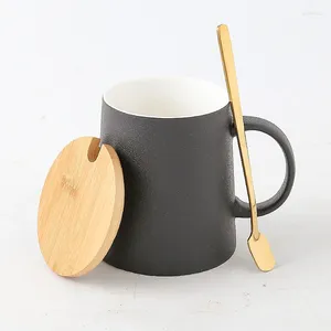 Tazze semplici retrò glassata pura tazza nera tazza di caffè in ceramica in ceramica con cucchiaio di coperchio carino e tazze regalo