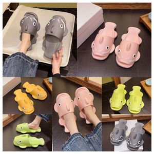 2024 new Designer Funny Personalized Slippers Men Wearing Externally in Summer Home pink yellow Non slip Soft Sole Couples Stepping Feeling Cool sandal for Women