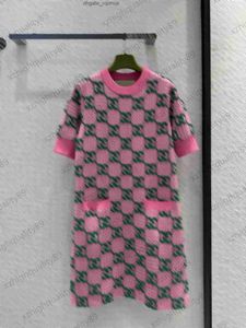 Pink Dress Brand Classic Jacquard Plaid Short Sleeve Knitted Dress Imported Wool Yarn Simple Version Casual Style Temperament Maxiskit Dress For Women
