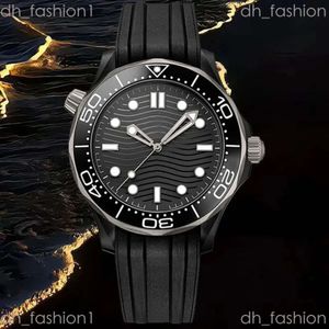 OMG Uhr mit Box Mens AAA Hochwertige OMG Tauchen 41 mm schwarzes Zifferblatt Bioceramic Lünette wasserdichte Saphir -Lumin -Gummi -Gurt -Modezubehör Sport 24SS 344