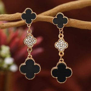Small Surprise Global Jewelry earrings Popular New Fashion and Versatile Earrings Personalized Simple with common vanly earrings