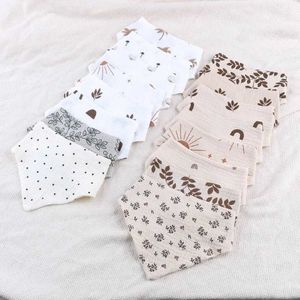 Bibs Burp Cloths Baby feeding bib soft and breathable down bib cotton printed bib Burp fabric button bib baby teeth bib neck scarf d240513