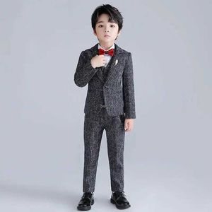 Garnitury Dzieci Formal Tuxedo Wedding Suit 2021 Chłopcy Blezer Jacket Vest Pants Bowtie Odzież Zestaw School Dzieci