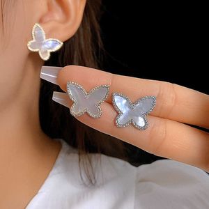 Elegant and noble master design vanlycle earrings Butterfly Earrings for Women New minimalist high-end cool style with common vanly