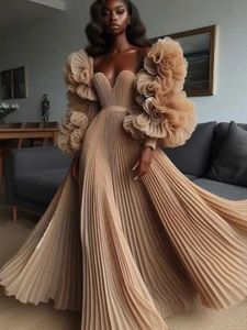 Runway Dresses Champagne pleated A-line long evening dress with ruffled flower fluffy sleeves modern formal party dress African long dress