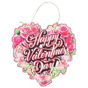 Figurine decorative di San Valentino elencando il cartello sospeso in legno a forma di cuore durante il matrimonio di decorazioni per porte della festa di San Valentino