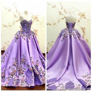2020 Purple Quinceanera 드레스 자수 3D 플로럴 아플리크 연인 네크 라인 레이스 새틴 공식 저녁 무도회 가운 맞춤형 338i