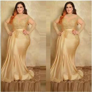 2022 Gold Sexy Plus Size Formal Evening Dresses Elegant with Long Sleeves Gold Lace High Neck Sheath Special Occasion Dress Mother of T 271z