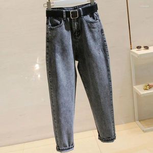 Женские джинсы 2024 джинсовая джинсовая женщина с высокой талией с брюками по ремням гаремы широкие штаны для ног Случайные прямые брюки T968