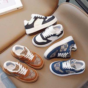 Sneakers Childrens Summer Shoes Sports Spring and Autumn New Girls Ldren Elever Casual 4-16 år H240513