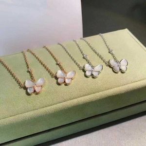Designer smycken lyxiga Vanca Accessories White Fritillaria Fjärilshalsband för kvinnor 18K Rose Gold Lock Bone Chain Minimalist