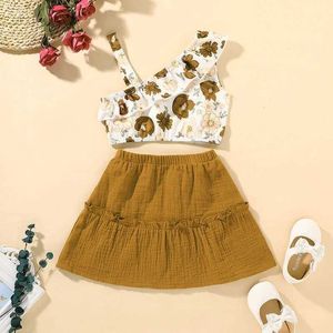 Conjuntos de roupas 2pcs/set ootd para meninas garotos vestido princesa de 1 a 6 anos de idade de um ombro floral de um ombro sem mangas saia de croptop Setl2405