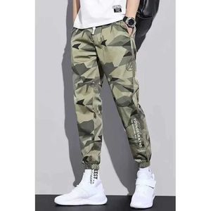Men's Pants Elastic Oversized Ice Silk Casual Camouflage Workwear Pants for Mens Loose Cropped Sports Pants Y240513