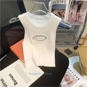 Womens Tops T Shirts Knits Tees Regular Cropped Tank Top Cotton Tanks Embroidered blend Anagram Shorts Designer Suit Sportwear Fitness Sports Bra Woman Outfits