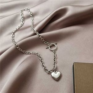 Pendant Necklaces Punk Thick Chain Heart shaped Her Pendant Necklace Womens Retro Silver Metal Necklace Womens Jewelry Gifts J240513