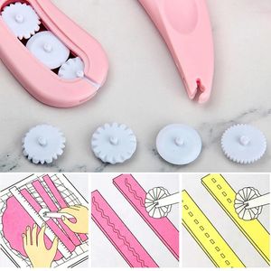 Baking Tools Diy Cooking Curved Cut Roller Board Model Fondant Skin Cutting Embossing Tool Wheel Mold