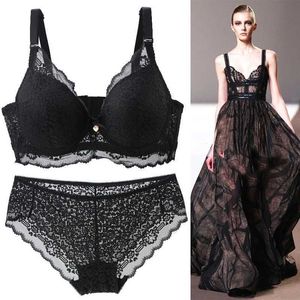 Conjuntos de sutiãs 2022 Novo Sexy 34/75 36/80 38/85 40/90 42/95 Backshless Lace Bras Set BC Cup Push Up Rouphe Plus Size Lingerie Y240513