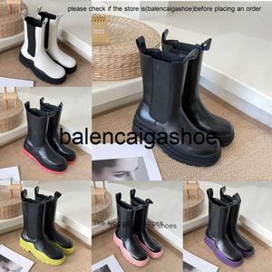 Botteg Venetas Bottegaa Shoes Designer Boot Platform Boots Elastic Webbing Women Shoes Outdoor Ankle Luxury Luxury Anti-Slip Wave Colored Rubber Outsole 2024 Top