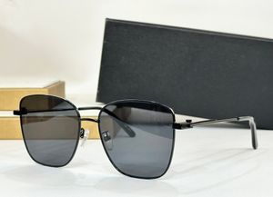 Mulheres de metal quadrado óculos de sol preto cinza 0165 Designer óculos de sol Tons de verão Sunnies Lunettes de Soleil UV400 Eyewear