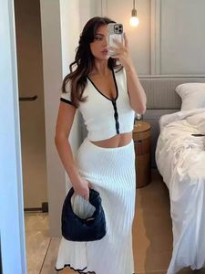 Summer Knit Patchwork 2 pezzi Set Women Crop Top Top Aline Gonne Abbigliamento da maglieria Slimt Slip Gonna Outfit 240506 240506