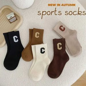 Kids Socks 1 pair of fashionable and simple solid colored socks for children boys girls. Spring autumn school cotton warm sports young d240513