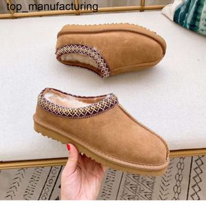 Designer kvinnors populära kvinnor tazz tasman uggslippers tofflor stövlar ankel ultra mini casual varma stövlar med kort dammväskor gratis omlastningstövlar