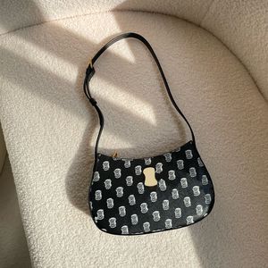 Дизайнерская сумка кожаная сумочка сумки для плеча женская модная сумка для подмышки ретро универсальная сумка багет с сумкой для сцепления с мешкой поперечного кулака сумка