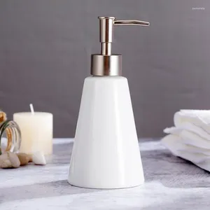 Płyn mydełka dozownik ceramiczny ręczny dezynfekcja butelka biała stożka prasa nordycka szampon szamponowy żel