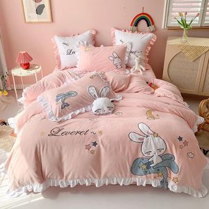 寝具セット漫画ベアアップリケ刺繍フランネルフリースベルベットの子供セット二重布団カバーベッドシート枕カバー