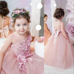 2021 Pink Princess Flower Girls Dresses For Weddings Jewel Neck Lace Appliques With 3D Flowers Tulle Bow Birthday Children Girl Pageant 201T