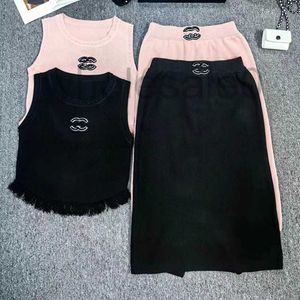 Two Piece Dress designer 24 Year Fashion Women's Summer New Tassel Letter Knitted Tank Top+Hip Wrap Sexy Short Skirt Set 60ZG