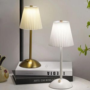 Table Lamps Nordic Bedroom Bedside Lamp With Metal Base Creative Pleated Shade Night Light For Living Room