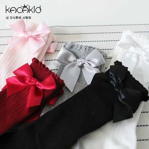 Skarpetki dla dzieci letnie i wiosna Nowe dziecięce skarpetki Dziewczyna pojedyncza kolor paski przedszkola Socks Baby Bable Mother Mother Childrens Socks Princess D240513