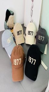 Fashion Designer Baseball Caps Women039s Autumn and Winter Warm Cotton casquette Couples Outdoor Travel Shopping Digital Ball C3780925