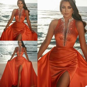 Arabska pomarańczowa syrena wieczorowa sukienki kryształowe frezowanie v szyi bez rękawów sukienki na imprezę czerwonego dywanu moda sukienka na bal