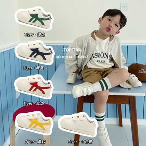 الأحذية الرياضية TS Childrens Forrest Gump Shoes 2024 Spring and Autumn Boys New Low Top Board Girls Disualitergarten Little White H240513